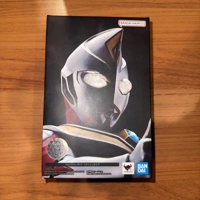 Figura tipo flash S.H.Figuarts Shinkocchou Seihou Ultraman Dyna BANDAI abierta Foto 1 de 4