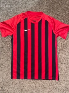 Maglia Nike rossa nera a righe AC Milan Teamwear L - Foto 1 di 4