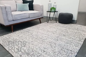 FLOOR RUG GREY DIAMOND BRAIDED CHUNKY HAND WOVEN FELTED WOOL CARPET 155 x 225 CM - Picture 1 of 6