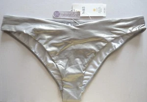 Slip brasiliano M&S Sun Smart™ argento metallizzato gamba alta taglia 16 - Foto 1 di 7