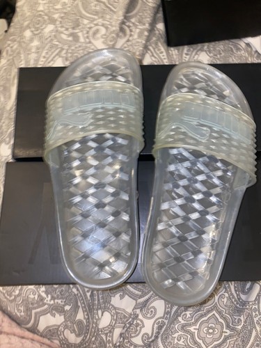 Sandali Fenty Puma X Rihanna Jelly Slides trasparenti taglia 4 indossati con scatola