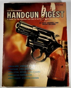 1977 Handgun Digest Protection Enforcement Pistol Revolver Ammunition Concealed - Imagen 1 de 4