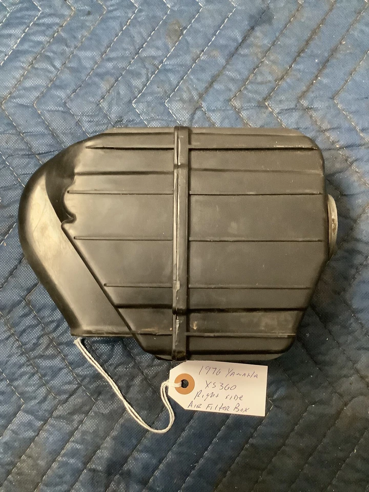 1976-77 Yamaha XS360 XS 360 XS400 Air Filter Box W/ New Filter Element - Image 1 of 4