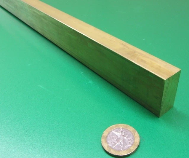 Barra plana de latón 360 5/8" de grosor x 1 1/4" de ancho x 60,0" de largo Foto 1 de 4