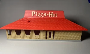 Already Built TYCO HO Trains Pizza Hut Building - Picture 1 of 5