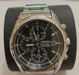 Seiko V172-0AB0 Solar Chronograph V172-0A0 BLACK DIAL A ONE - Picture 1 of 3
