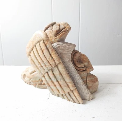 Escultura firmada por Chris Sandy Jr. Cayuga piedra de ónix nativo americano creación mito Foto 1 de 4