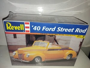 MAQUETTE REVELL 85-2344 - 1/25 - 1940 FORD STREET ROD - NEUF SCELLE - Foto 1 di 4