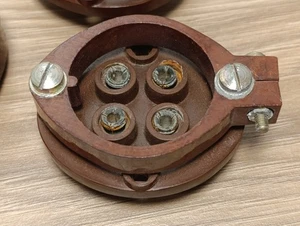 Enchufe de tubo vintage soviético GMI-83 ГМИ-83 NUEVO EN STOCK NUNCA USADO BACKELITE 1 PIEZA - Imagen 1 de 5