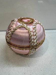 Vintage Christmas Ornament Ball Satin & Embellishment Hand Made Pink White Gold - Imagen 1 de 7