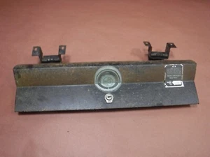 Puerta guantera Jeep Wagoneer 1968 OEM de fábrica envío gratuito - Imagen 1 de 11