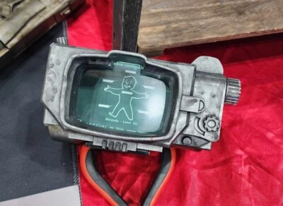 Juegos con disfraces Fallout Pip-boy utilería ​ Foto 1 de 2