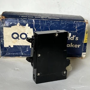 Square D QOT2020 20 Amp 1 Pole 120V Piggy-Back Tandem Twin w Hook QO2020 NEW! - Picture 1 of 13