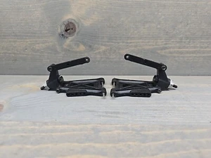 Vintage Kyosho Tracker Rear Arms And Hub Carriers - Picture 1 of 10