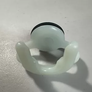 PopSockets PopMount 2 Car Vent Mount - Glow In The Dark Off White - Picture 1 of 6