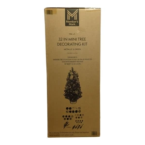 Kit de decoración de mini árbol Member's Mark preiluminado 32 pulgadas 42 piezas, metálico/verde - Imagen 1 de 2