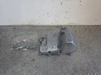 2009 2016 SUZUKI GSXR 1000 OEM OIL PAN WITH HARDWARE - Image 1 of 4