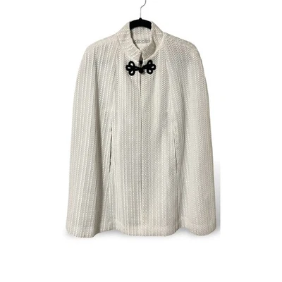 Vintage 1960s White Woven Textured Knit Cape Fully Lined Black Frog Closure OSFM - Image 1 of 4