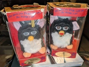 (2) Vintage Tiger Special Limited Edition Graduation Furby 70-886 Box 1999 Works - Picture 1 of 13