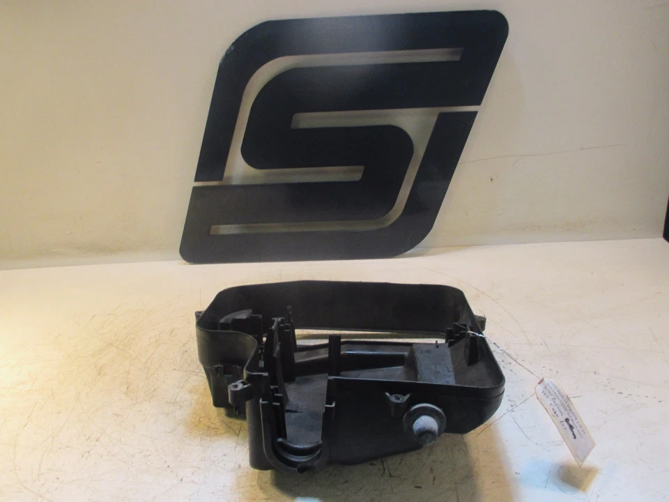 2001 Audi S4 APB 2.7L OEM Bottom Dash Fuse Box Relay Cover Foto 1 de 1