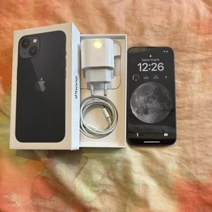 Apple Iphone 13 Midnight 128gb + Accessori - Foto 1 di 10