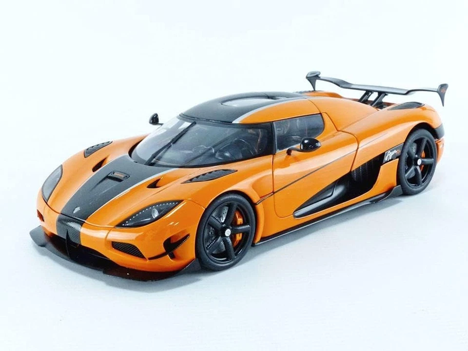 AUTOart 1/18 Koenigsegg Agera RS Naranja/Negro Carbono 79023 Foto 1 de 4
