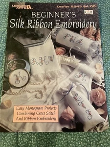 Beginner's SILK RIBBON EMBROIDERY Leaflet 2643 Easy Monogram Projects 1994 - Picture 1 of 3