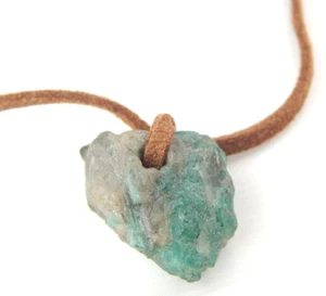 Esmeralda Colombiana Berilo Mineral Crudo con Cristales 9.00 Cts Cuero de Vaca Mina Muzo - Imagen 1 de 13