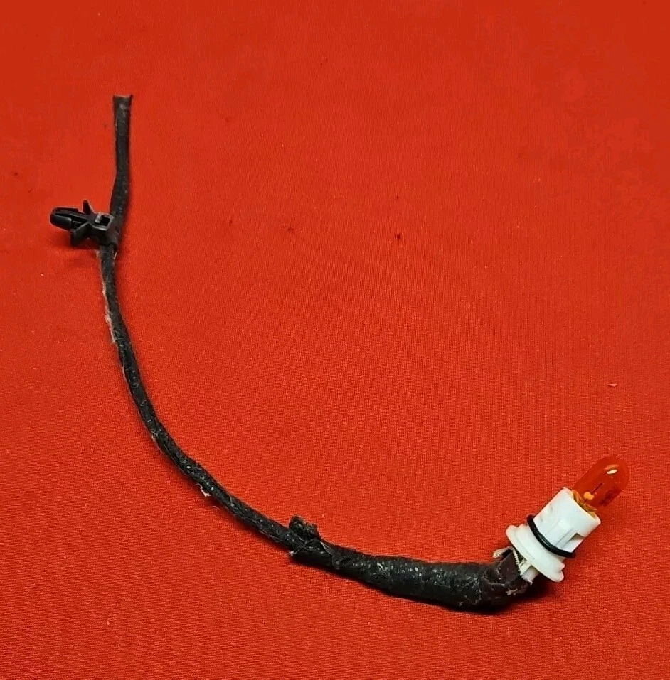 2018 - 2020 Buick Regal - Front Fender Turn Signal Marker Lamp - PIGTAIL - R/L - Image 1 of 4