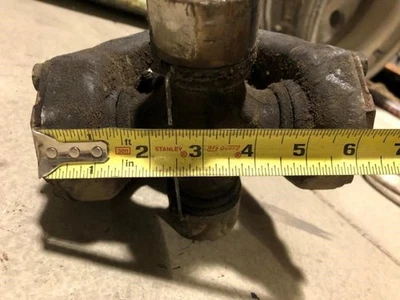 Autocaravana Freightliner Tradewinds 00 usada Allison eje de transmisión línea yugo Foto 1 de 4