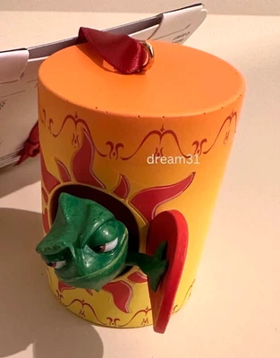 Nuevo con etiquetas Disney Enredado - Cuaderno de bocetos Pascal Navidad adorno Foto 1 de 3