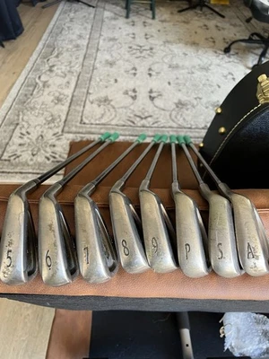 Juego de hierro forjado Yamaha 5-PW, SW, AW varilla de grafito flexión regular derecha para hombre” Foto 1 de 4