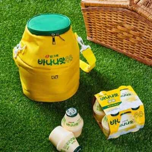 Sacchetto isolato refrigeratore latte aromatizzato alla banana Binggrae coreano - Foto 1 di 4