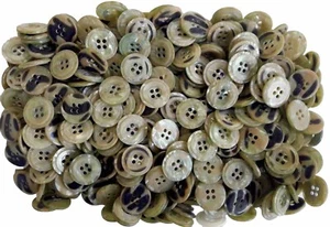 Buttons 19mm 30L Pale Green Peach Shell Effect Pearlescent 4 Hole Button (W141) - Picture 1 of 24
