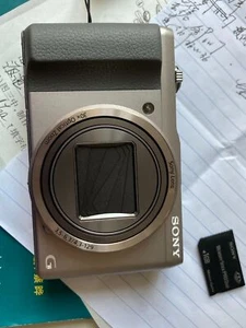 Sony HX50/HX50V Comapct Digital Family travel portable vlog Camera Sliver - Picture 1 of 10