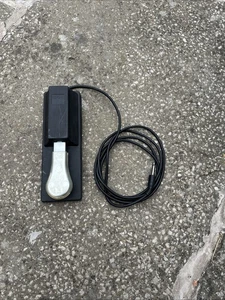 VFP 1 / 25 Sustain Pedal for Keyboard with Polarity Switch - Picture 1 of 1
