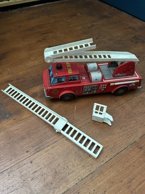 Tin Battery-operated Fire Truck Sold As Seen Made In Japan Vintage Toy Read Desc - Image 1 of 4