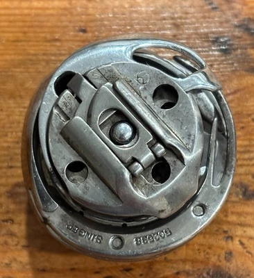 Bobina de gancho giratorio Singer 457G de Simanco original genuina vintage Foto 1 de 4