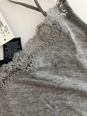 Camiseta sin mangas The Limited Y2K La Perla Hanro Dupe NUEVA CON ETIQUETAS ENCAJE cami gris mediano Foto 1 de 4