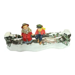 Department 56 Holly Split Rail Fence with Children Village Accessory 56.52723 - Bild 1 von 4