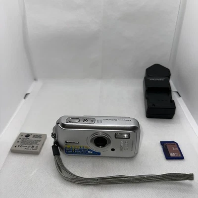 Pentax Underwater Digital Camera Optio W10 6.0MP Tested + Accessories - Image 1 of 4