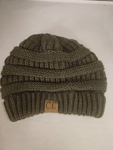 CC Brand Green Cable Knit Beanie - Picture 1 of 3