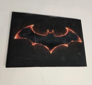 Batman Arkham Knight Hardcover Art Book - Picture 1 of 4