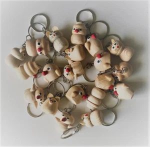 Pack of 20 Mini Wooden Keyrings - Picture 1 of 2