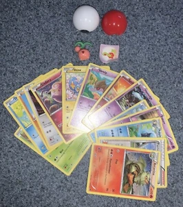 NEU Pokémon Konvolut - #145 Pokéball Mini Figur Spielzeug + 15 XY BREAKpoint Karten +2! - Bild 1 von 24