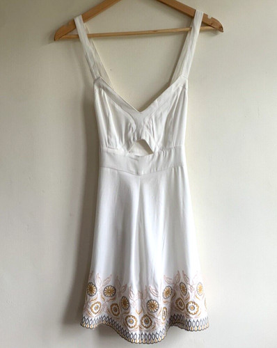 OFF WHITE Abito Foxiedox ricamato ritaglio piccolo UK 8 10 £166 incrociato bianco sporco corto