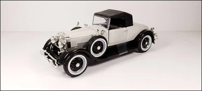 LINCOLN COUPE' ROADSTER 1928  CON BASETTA SCALA 1/32. - Immagine 1 di 2