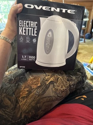 Chaleira elétrica sem fio OVENTE KP72W 1,7L - Branca - Imagem 1 de 4