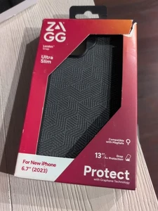 ZAGG London Snap MagSafe Stoffhülle für iPhone 15 13 Fuß Fallschutz eleganter Stil - Bild 1 von 1