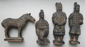 4 kleine Terracotta-Soldaten, aus China - Bild 1 von 5